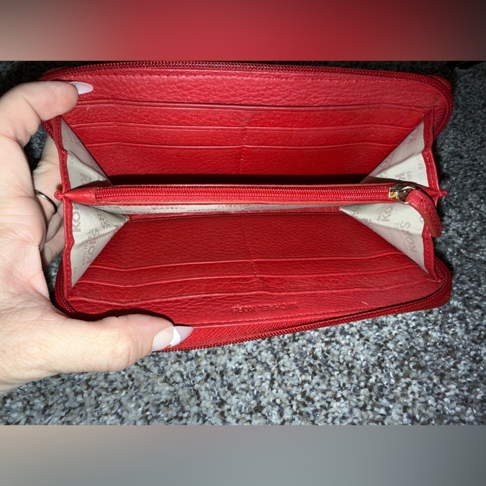 Michael Kors red leather zip around wallet - Picture 7 of 11